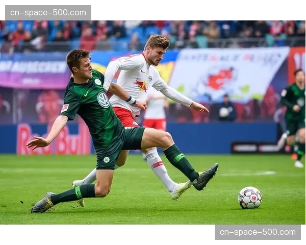 莱比锡红牛主帅确认:球队头号射手塞斯科因轻伤将缺席本轮联赛。 莱比锡红牛主帅确认:球队头号射手塞斯科因轻伤将缺席本轮联赛。