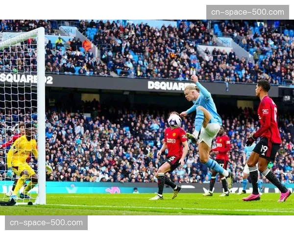 曼市德比半场战报：曼城2-1曼联，福登、哈兰德破门